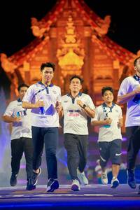 BIB: 629
                            <button type="button" onclick="openModal(22476030)" class="btn btn-primary btn-sm float-right btn-popup" data-toggle="modal" data-target=".modal-high-quality">
                        <i class="fas fa-shopping-cart"></i> Add to Cart
                    </button>
                                            <button type="button" onclick="isThisMe(22476030, true)" class="btn btn-success btn-sm float-right btn-popup btn-isme hidden" data-toggle="tooltip" data-placement="bottom" title="นี่คือรูปของคุณใช่ไหม คลิกที่นี่เพื่อเอาเข้าอัลบั้ม">
                        <i class="fas fa-plus"></i> Add to album
                    </button>
                    <button type="button" onclick="isThisMe(22476030, false)" class="btn btn-warning btn-sm float-right btn-popup btn-isnotme hidden">
                        <i class="fas fa-ban"></i> Remove from album
                    </button>